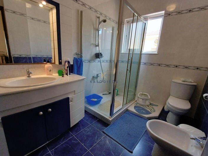 Image No.19-4 Bed House for sale