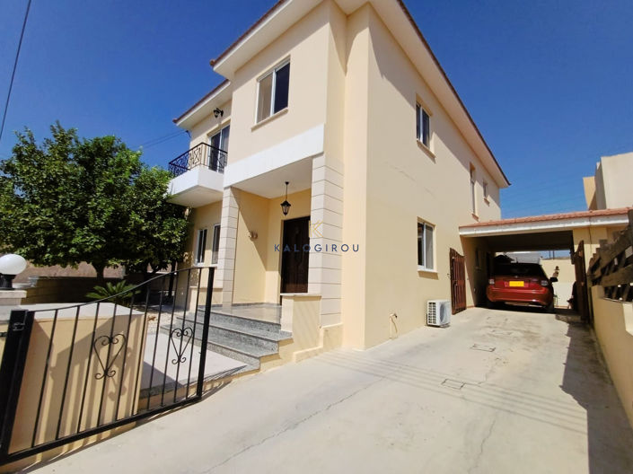 Image No.3-4 Bed House for sale