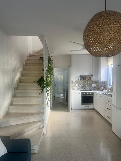 Image No.8-3 Bed House for sale