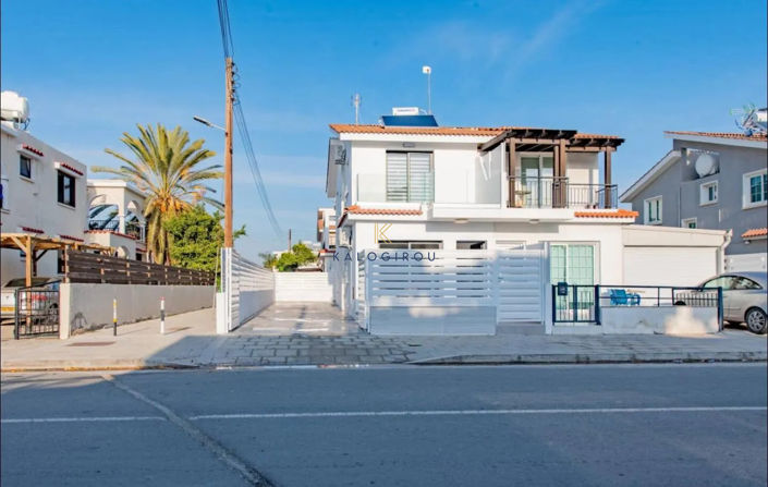 Image No.2-2 Bed House for sale