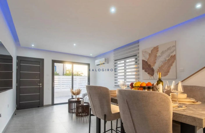 Image No.5-2 Bed House for sale