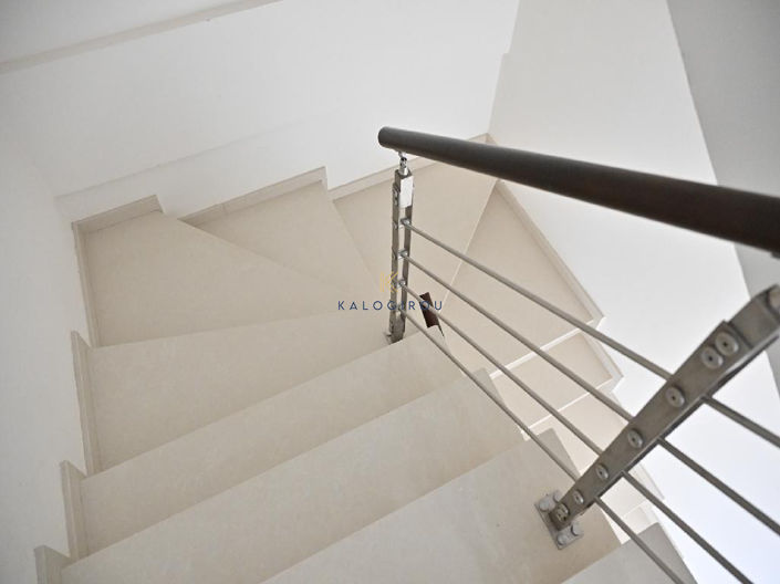 Image No.10-3 Bed Apartment for sale