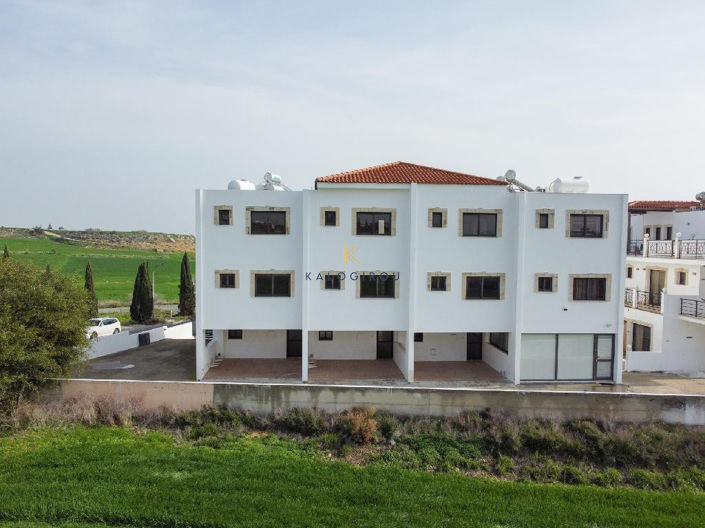 Image No.15-3 Bed Apartment for sale