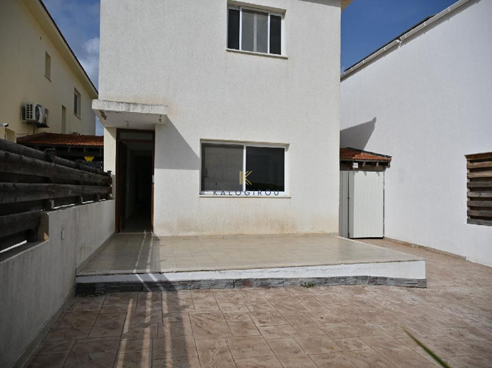 Image No.17-3 Bed House for sale