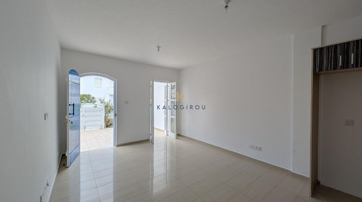 Image No.6-2 Bed House for sale