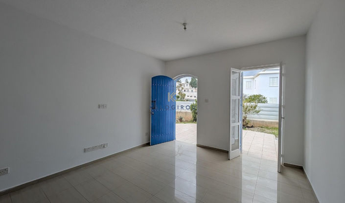 Image No.7-2 Bed House for sale