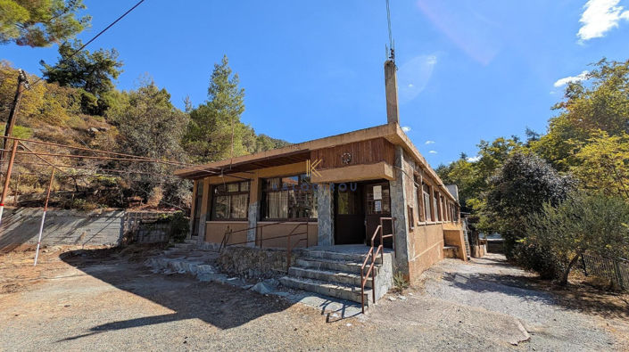 Image No.2-Commercial à vendre à Nicosie