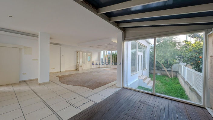 Image No.23-6 Bed Property for sale