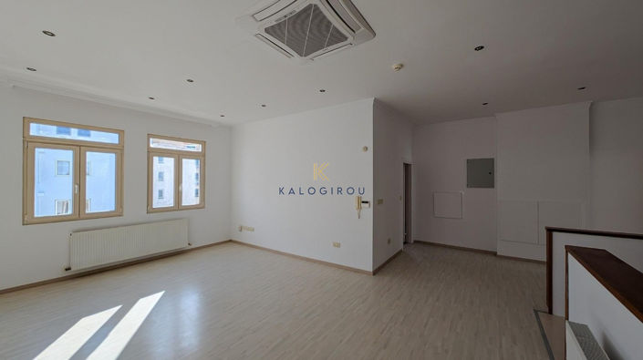 Image No.35-6 Bed Property for sale