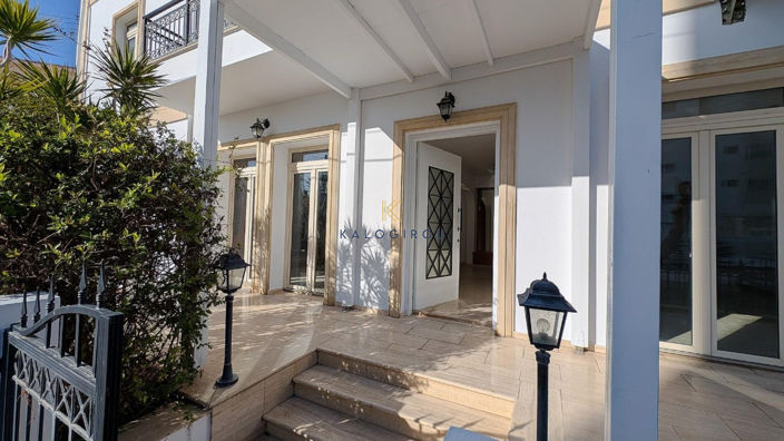 Image No.4-6 Bed Property for sale