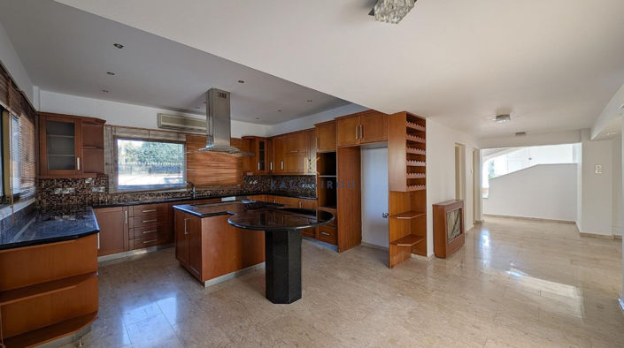 Image No.17-7 Bed House for sale