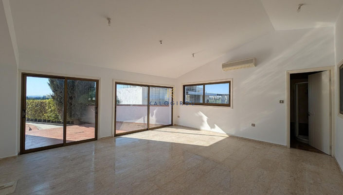 Image No.19-7 Bed House for sale