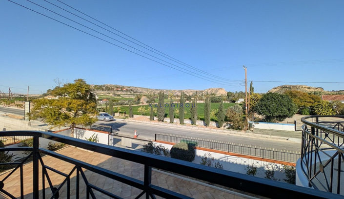 Image No.25-7 Bed House for sale