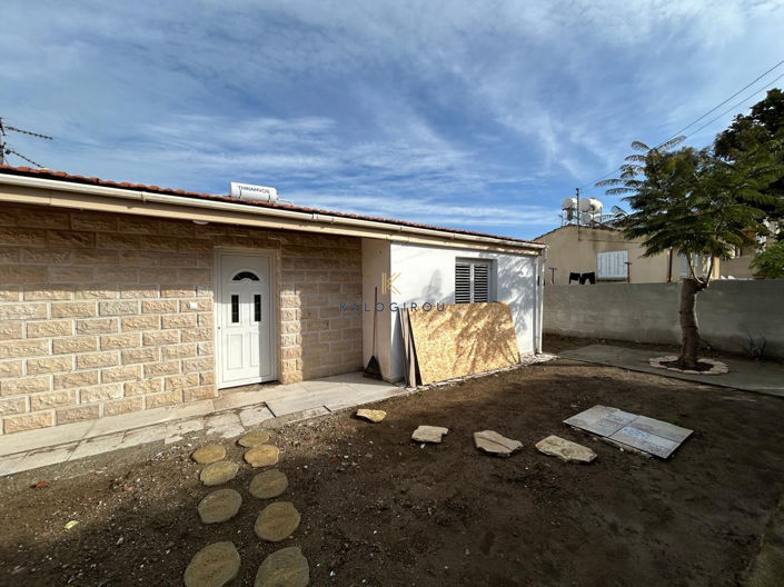 Image No.12-4 Bed House for sale