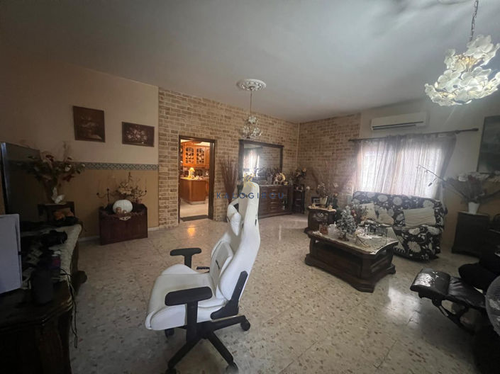 Image No.10-7 Bed House for sale