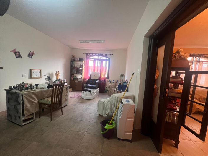 Image No.20-7 Bed House for sale