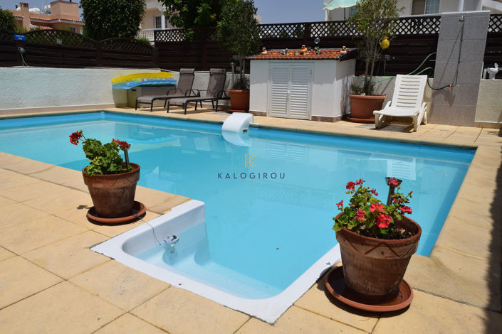 Image No.22-2 Bed House for sale