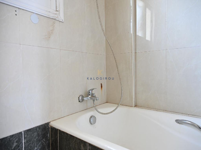 Image No.5-2 Bed House for sale