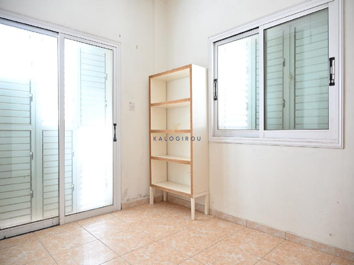 Image No.8-2 Bed House for sale