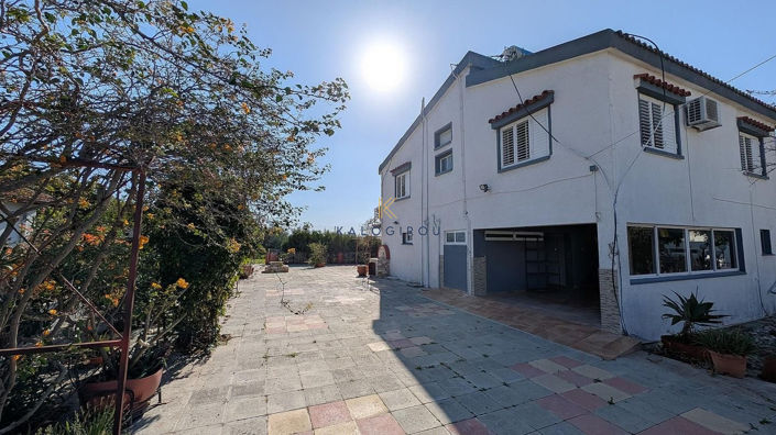 Image No.18-3 Bed House for sale