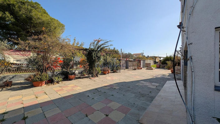 Image No.19-3 Bed House for sale