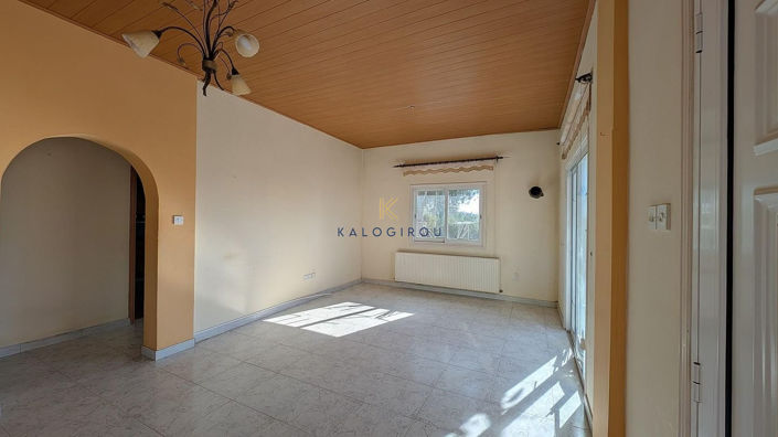 Image No.3-3 Bed House for sale