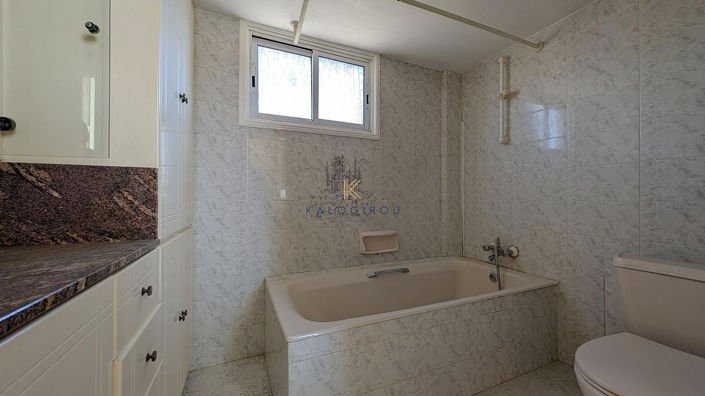 Image No.9-3 Bed House for sale