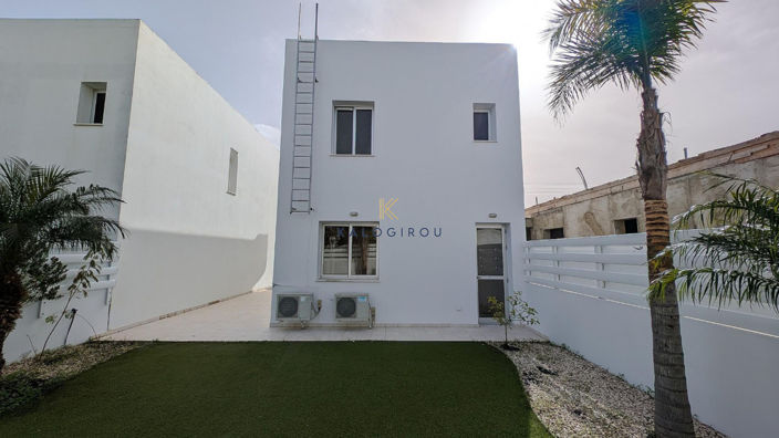 Image No.11-3 Bed House for sale