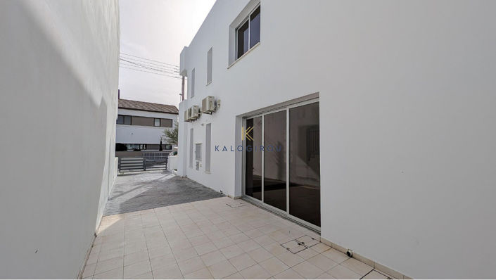 Image No.12-3 Bed House for sale