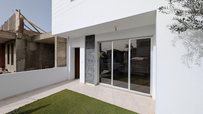 Image No.3-3 Bed House for sale