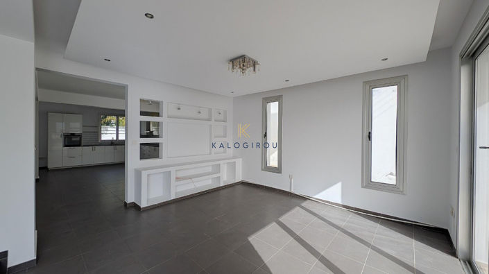 Image No.6-3 Bed House for sale