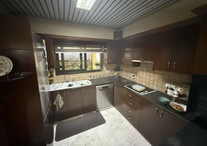 Image No.8-4 Bed House for sale