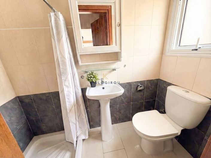 Image No.11-5 Bed House for sale