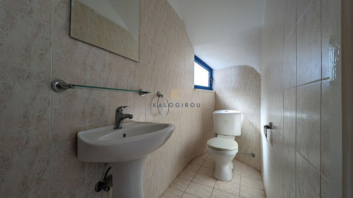 Image No.11-3 Bed House for sale