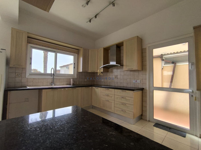 Image No.10-4 Bed House for sale