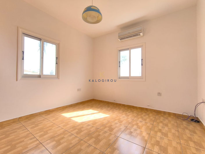 Image No.17-4 Bed House for sale