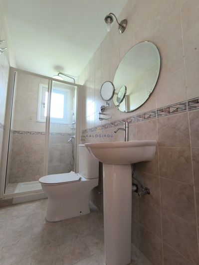 Image No.24-4 Bed House for sale