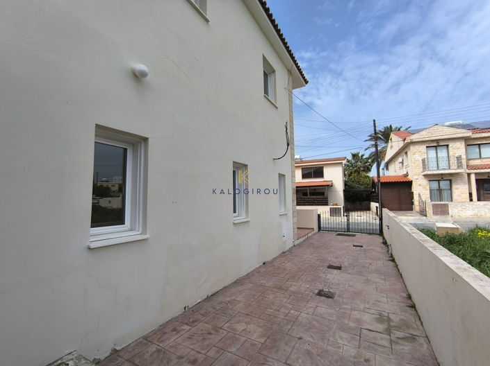 Image No.26-4 Bed House for sale