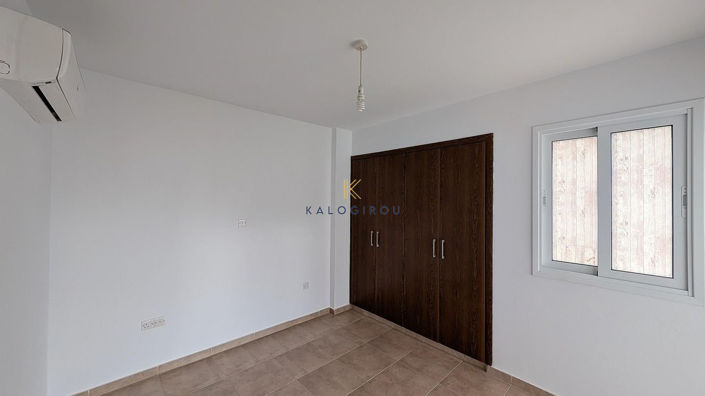 Image No.19-8 Bed Property for sale