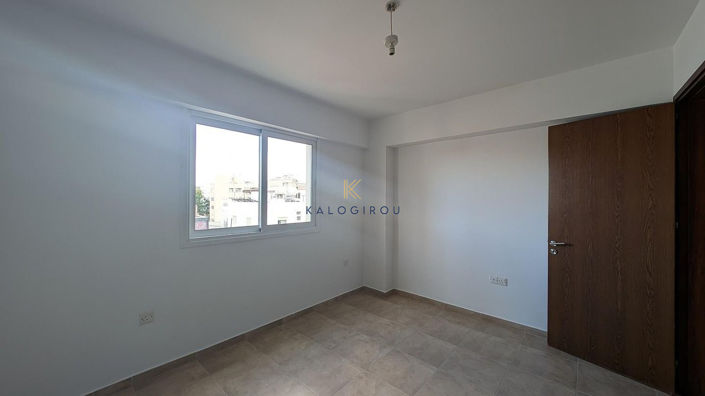 Image No.31-8 Bed Property for sale