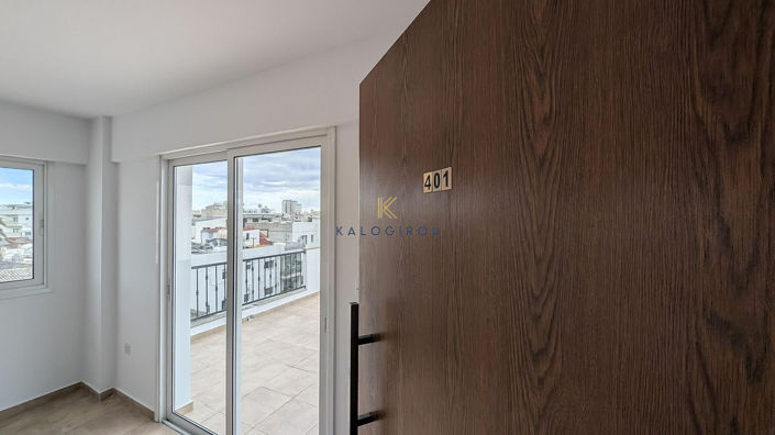 Image No.35-8 Bed Property for sale