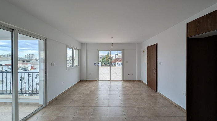 Image No.36-8 Bed Property for sale