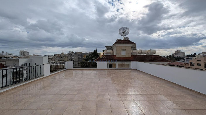 Image No.47-8 Bed Property for sale