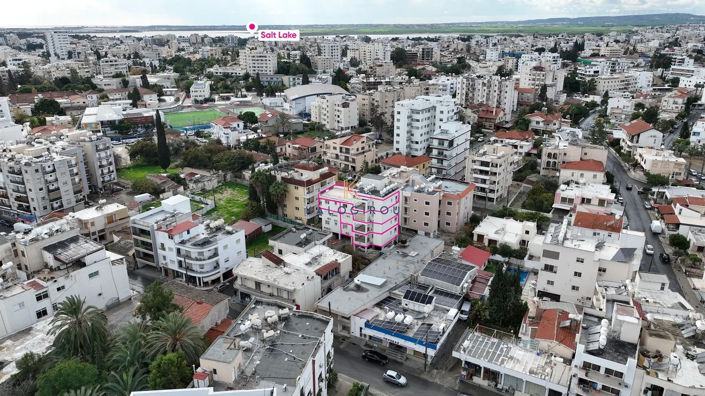 Image No.50-8 Bed Property for sale