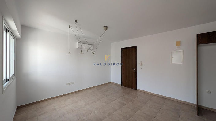 Image No.9-8 Bed Property for sale