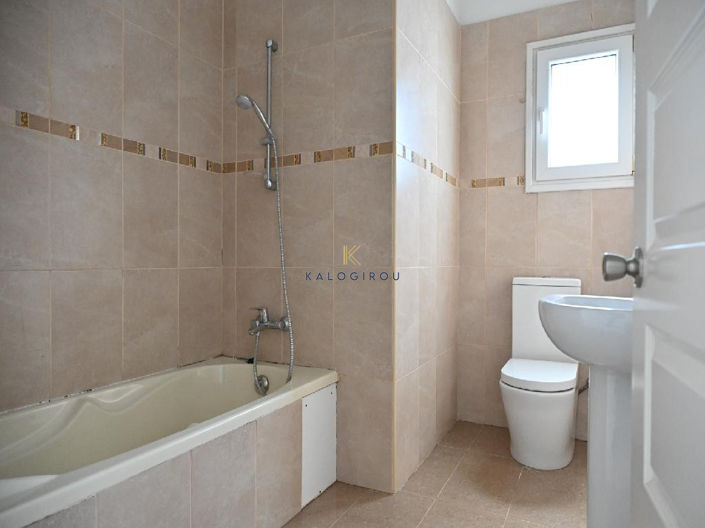 Image No.10-Maison de 4 chambres à vendre à Sotira