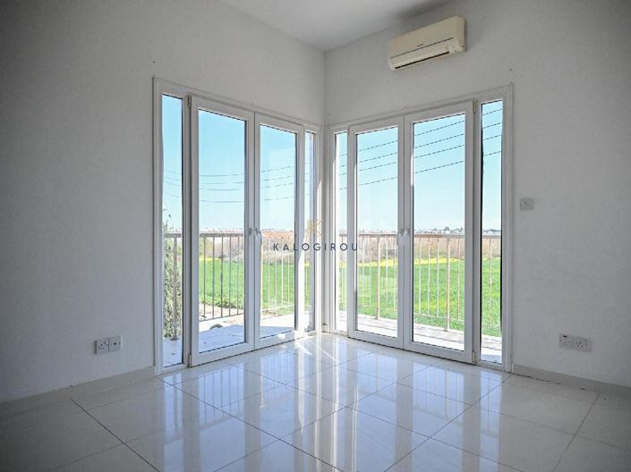 Image No.11-Maison de 4 chambres à vendre à Sotira