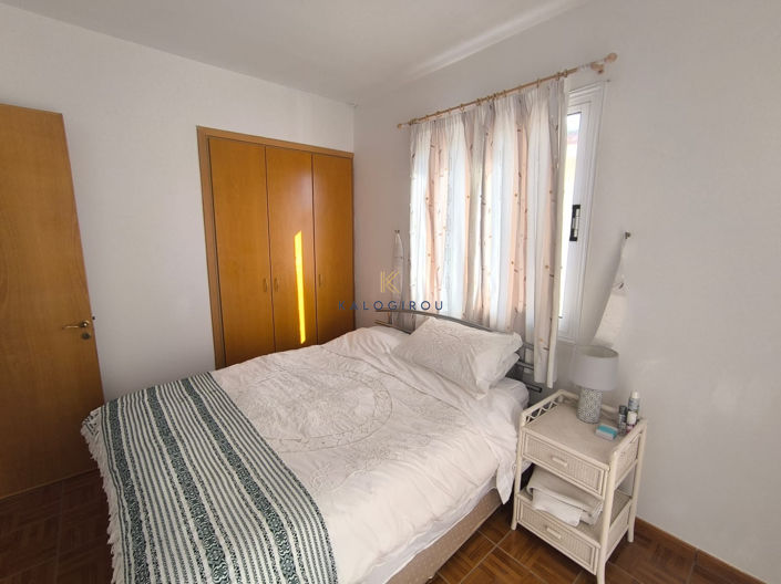 Image No.11-3 Bed House for sale