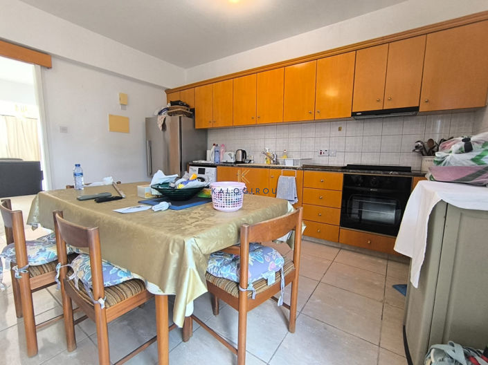 Image No.8-3 Bed House for sale