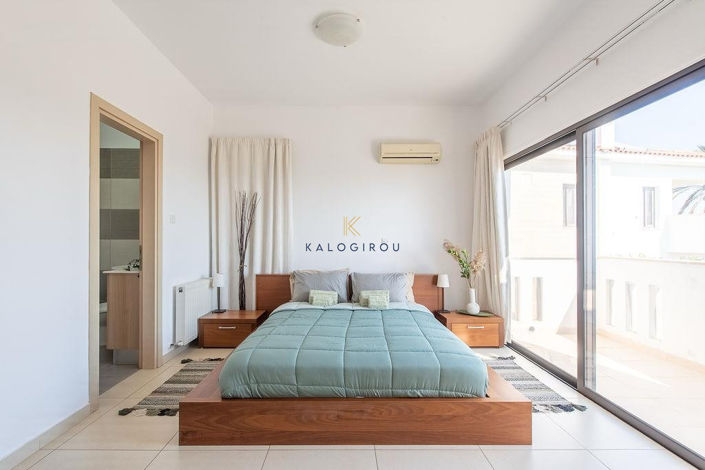 Image No.10-4 Bed House for sale